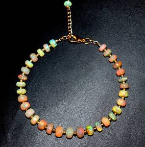 Bracelet en perles d'opale de feu à facettes naturelles Opale éthiopienne Pierres précieuses Bijoux de guérison élégants Cadeau pour petite amie Fait à la main Unique - Product Image 5