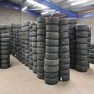 Expoerter o fUsed Pneus de voiture pour la mise en balles et l'exportation pour la fabrication à des prix bon marché - Product Image 3