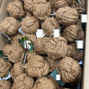 Jouet à mâcher en fibre de coco naturelle de marque Coco Eco pour chiens et petits animaux de compagnie Jeu dentaire écologique - Product Image 3