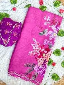 Sari en soie Teby pure et douce avec de magnifiques motifs floraux et broderies Moti faites à la main, bordure épaisse, séchage rapide et sans plis, idéal pour les occasions festives - Product Image 5