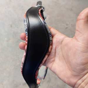 EQUINE SADDLE WORLD anglais selle cheval licou inde cuir tête collier vide canal serpent imprimé rembourré joue pièce - Product Image 6