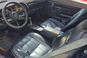 Chevrolet Camaro LT 1977 Usado en Buen Estado, Motor V8 de 5.0 Litros, Frenos y Dirección Asistidos, Asientos Delanteros Tipo Bucket - Product Image 4