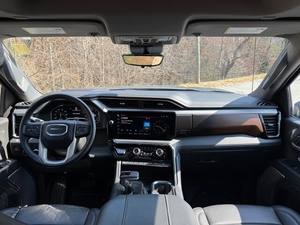 SHARP 2024 G-M-M-C SI-ER-A 1500 DENALI CREW 4WD V8 CILINDROS TRANSMISIÓN AUTOMÁTICA - Product Image 5