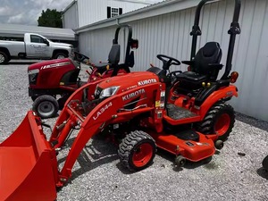 Mini tracteur de jardin Kubota G261 25 chevaux à vendre tracteur d'équitation tondeuse à gazon diesel intelligente - Product Image 2