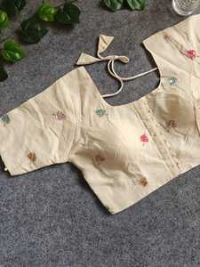 Boutique indienne Export Qualité Prêt à l'emploi Blouse blanche Soie Fantaisie mariée Ethnique Fête Porter Exclusif Dernier fil à la mode Travail - Product Image 2