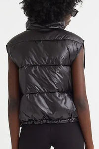 Chaqueta de burbujas sin mangas para mujer, chaleco acolchado de burbujas, Logo OEM, color negro, para invierno - Product Image 2