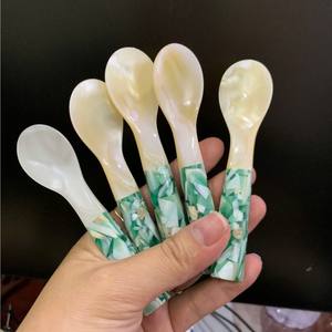 ชุดช้อนไข่มุกคุณภาพสูง หรูหรา ขัดเงาแบบกระจก สำหรับเสิร์ฟไอศกรีม เกลือ กาแฟ ใช้ในร้านอาหาร ชุดอุปกรณ์บนโต๊ะอาหาร - Product Image 4