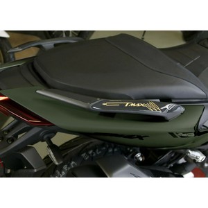 Kit Adesivi in Resina 3D Effetto Carbonio-Oro per Yamaha Tmax 560 2020-2021 - Product Image 3