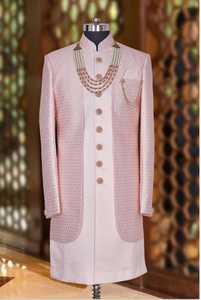 Robe SHERWANI en BROCADE avec pantalon blanc pour tenue de soirée/robe de mariée @ INDO-WESTERN, dernière collection 2023 - Product Image 4