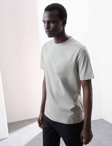 Camiseta de uso diario para hombre, ropa informal cómoda de moda para salón, viaje, gimnasio, Proveedor de Ropa a granel al por mayor - Product Image 2