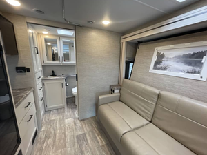 2023 2025 2024 Used T-h-o-r C-h-a-t-e-a-u 2-2-E-C Rvs Camper Motorhomes Travel Trailer - Product Image 3