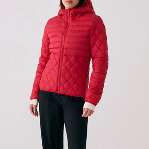 Veste matelassée matelassée de luxe en diamant pour femmes, veste ajustée décontractée pour l'hiver avec logo personnalisé - Product Image 1