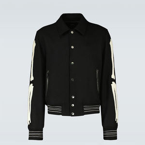 Chaquetas estilo universitario personalizadas con mangas de cuero y logotipo - Product Image 5