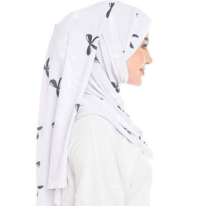 Super vente en gros carré Hijab à carreaux de soie pour les femmes musulmanes-extensible, durable et léger - Product Image 5