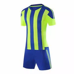 Nuevo Uniforme de Fútbol de Manga Corta, Ligero, Ecológico, con Impresión por Sublimación, Transpirable, Cómodo, Servicio OEM - Product Image 2