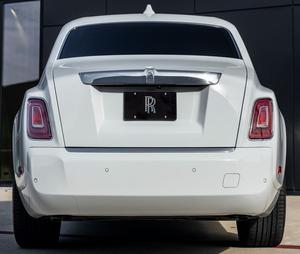 Rolls-Royce Phantom EWB 2022 d'occasion, incroyablement parfait, faible kilométrage, en stock, proposé à un prix fantastique - Product Image 2
