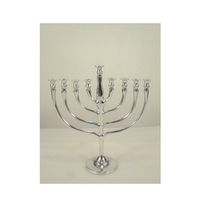 Nuevo soporte de mesa de aspecto hermoso Aluminio Menorah Rite Facetas de aluminio ligero Hanukkah Menorah portavelas - Product Image 4