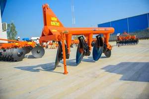 Tractor agrícola 1LYQ-320 con motor de arado de disco, bomba de engranajes, componentes centrales, motor y engranaje - Product Image 3