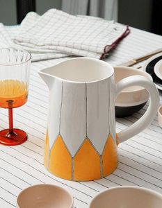 เหยือกน้ำเรซินโพลีเอสเตอร์ทำมือดีไซน์คลาสสิกลวดลายหมุนสำหรับห้องครัวของขวัญคริสต์มาส - Product Image 6