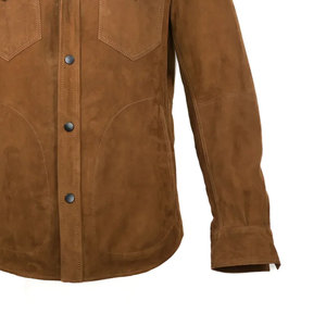 Chemise décontractée en daim faite à la main pour hommes en usine Style cuir doux au toucher respirant avec taille et col réglables - Product Image 6