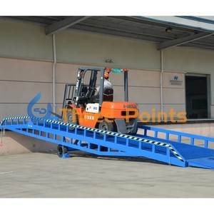 Driepunts Vrachtwagen Mobiele <span class=keywords><strong>Dock</strong></span> <span class=keywords><strong>Leveler</strong></span> Hydraulische Helling Laadplatform Voor Heftruck - Product Image 5
