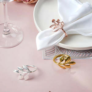 Porte-serviettes en métal en forme de feuille pour table à manger, support de serviettes de table décoratif simple, décoration d'intérieur - Product Image 3