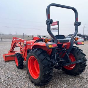 Precio bajo de segunda mano para 4WD 854 Farm Tractor 70HP con motor y caja de cambios de alta productividad - Product Image 6