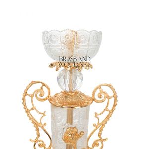 Jarrón decorativo de latón dorado y cristal de lujo con diseño floral adornado elegante centro de mesa coleccionable de estilo vintage - Product Image 3