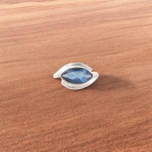 Bague en topaze bleue de Londres, taille marquise, 1,40 carat, argent sterling, sertie à griffes, bijoux en pierres précieuses, bague élégante pour femmes - Product Image 1