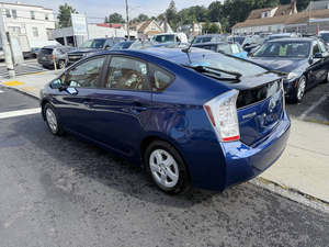 2010 usado To-yo-ta Pri_us Cuatro - Product Image 4