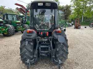Tractor de Uso Diésel para Agricultura Comercial, Tractor para Granjas Pequeñas y Medianas - Product Image 6