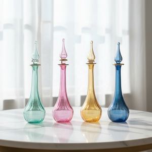 LW70 Lujoso Decantador de Perfume de Vidrio Egipcio Soplado a Mano de 40 ML, Diseño Sultan Acanalado con Tapón de Vidrio Tintado Pulido con Precisión - Product Image 2