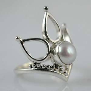 Anillo Boho Hecho a Mano en Plata de Ley 925 con Perla de Agua Dulce, Joyería con Piedra de Nacimiento de Junio, Regalo Perfecto para su Cumpleaños o Aniversario - Product Image 2