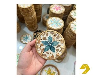 Trending eco chic plato de ratán y posavasos de ratán decoración hecha a mano posavasos de mosaico de nácar Concha placemate diseño premium - Product Image 1