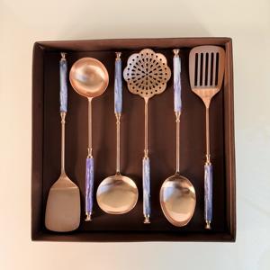 Ustensiles de cuisine haut de gamme avec manche en résine, ensemble d'ustensiles de cuisine en acier inoxydable 202, cuillère à soupe, cuillère à huile, passoire, ustensiles de cuisine - Product Image 6