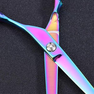 Tijeras de titanio para cortar el pelo, diseño personalizado, borde de hoja elegante, resistente, hechas en paquistaní - Product Image 6