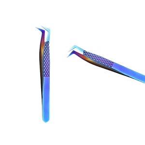 Pinzas Profesionales de Acero Inoxidable para Extensión de Pestañas con Puntas Anguladas de Precisión y Agarre Antideslizante para Uso Profesional en Salón - Product Image 2