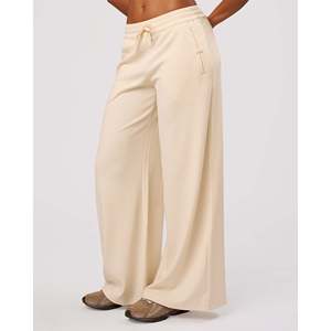 Pantalones Anchos de Punto CloudWaffle - Cintura Alta, Corte Holgado con Cordón Ajustable, Estilo Casual Otoñal en Color Vainilla - Product Image 1