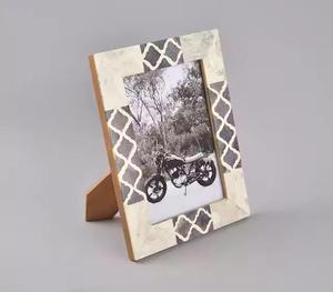 Handmade Eco-Friendly Resin <b>Picture</b> <b>Frame</b> with Bone Inlay for Bedroom and Living Room Decoration Directly Exported - Product Image 3