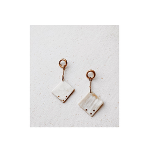 Boucles d'oreilles en corne de buffle naturelle pour femme Boucles d'oreilles en corne bijoux design unique 4 pièces avec couleur corne naturelle - Product Image 6