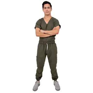 סט קרצוף ירוק צבאי לגברים כירורגי - טופ עם צווארון V עם שרוולים קצרים ומכנסי ריצה (מותאם אישית)