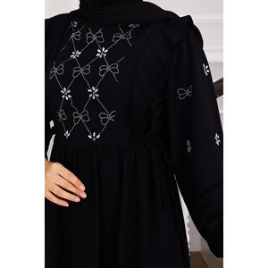 Robe de soirée modeste Hijab avec nœud sur le côté et design de pierre sur le devant noir - Product Image 4