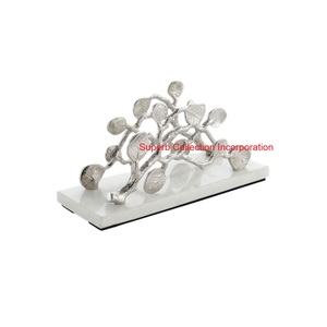 Servilletero de Metal con diseño de corazón Vintage con Base negra para cocina, elegante soporte decorativo de papel tisú para restaurante en casa - Product Image 5