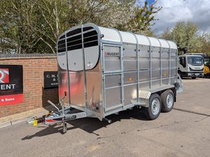รถพ่วงไฮดรอลิกสำหรับฟาร์ม Nugen L361H-H ขนาด 12 ฟุต 7 ฟุต แบบสองเพลา ขับเคลื่อนสองล้อ ระบบกันสะเทือนแบบ Partition Gate ยางใช้แล้ว พร้อมเกียร์ รับประกัน 1 ปี - Product Image 3