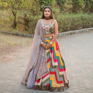 Fabzone présentant le travail multicolore d'impression et de broderie de zigzag Chaniya Choli pour ce festival de Navratri - Product Image 5