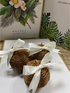 Boîte cadeau de Noël et ornements décoratifs pour la maison et les fêtes - Product Image 3