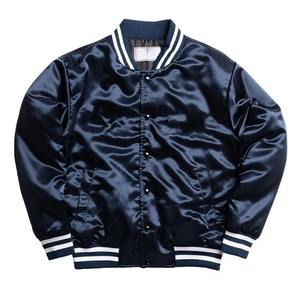 Chaqueta de bombardero de satén personalizada para hombre, chaqueta informal universitaria con botones, ropa de abrigo transpirable, chaqueta de invierno de béisbol de bombardero de satén Varsity - Product Image 4