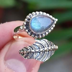Boho-Style Labradorite Leaf Ring Handmade 925 Sterling Silver Perfect November Birthstone Jewelry for Her Gift - Product Image 4