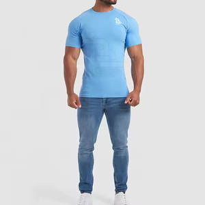 Style personnalisé T-shirt Muscle Fit pour hommes décontracté couleur unie 100% coton tissu confortable fabriqué au Pakistan - Product Image 5