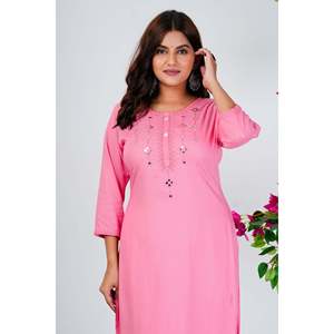 Elegante Conjunto de Kurta Rosa Bebé en Crepé con Mangas Tres Cuartos y Adornos Discretos - Product Image 5